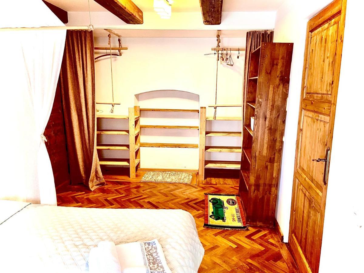 브라쇼브 Apartament Rustic In Centrul Istoric 아파트 외부 사진